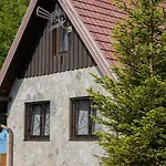 Vikendica Harun בית נופש