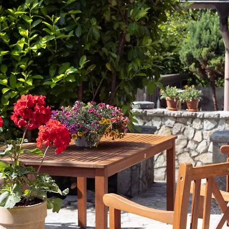 Vikendica Harun Сasa de vacaciones *